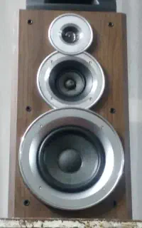 اسپیکر خانگی