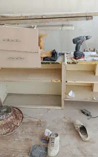 کابینت فلزی و مقداری در mdf به همراه کشوو سینک
