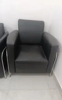 فروش یک دست مبل اداری مشکی