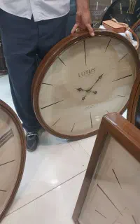 تازه ونو داخل مغازه هستش