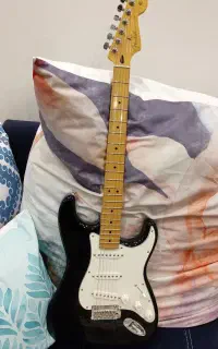 گیتار الکتریک فندر fender