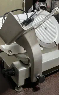 دستگاه کالباس بر محک
