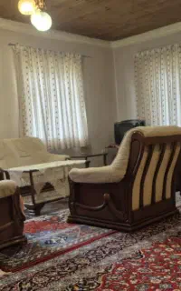 ویلای جنگلی کوهستانی با سقف چوب روس