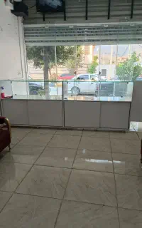 ویترین فروشگاه، پست بانک،  دفتر خدماتی