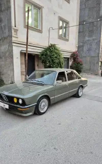 بی ام و ۵۱۸ کلاسیک bmw
