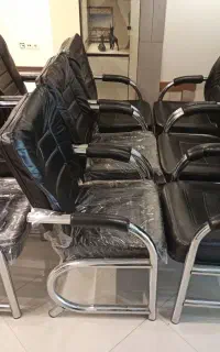 ۳ عدد صندلی انتظار سناتور