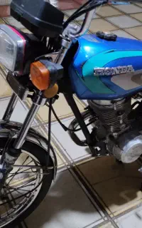 موتور سیکلت هوندا ۱۲۵ آبی