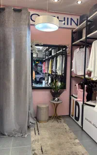 استخدام فروشنده ی خوش برخورد حرفه ای