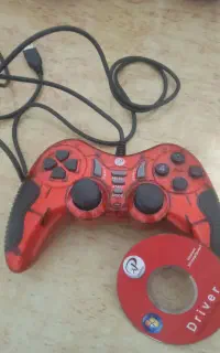 یک عدد دسته بازی کامپیوتری