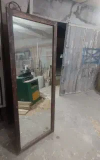 آینه قدی با قاب چوبی