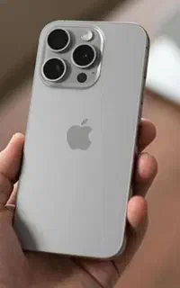 آیفون 15 پرومکس بسیار تمیز