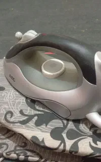 اتو به همراه میزش