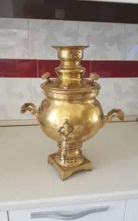 سماور برنزی ۶لیتری زیبا سنگین هست