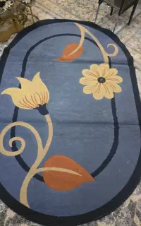 فرش بیضی شکل ۴ متری