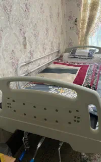 تخت بیمارستانی