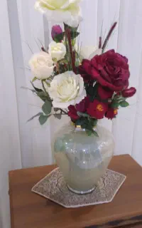 گل و گلدان