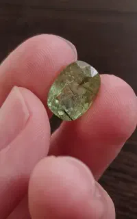 سنگ زبرجد رتایل دار