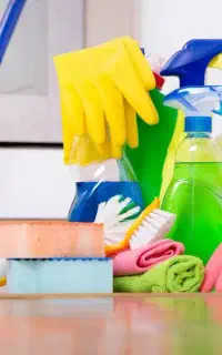 استخدام خانم برای کار منزل و نگهداری کودک