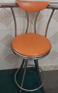 صندلی پایه بلند