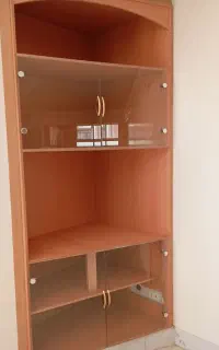 ویترین دیواری