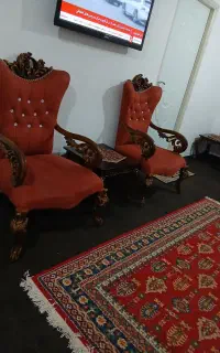 مبل سلطنتی کاملا سالم با جلو مبلی وعسلی