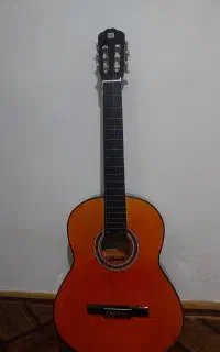 گیتار کلاسیک مدل YAMAHA برند Diamond