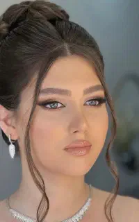 خدمات میکاپ و شینیون ۱/۸۹۰