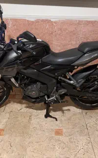 ان اس200 مشکی