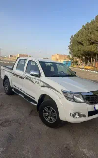 تویوتا هایلوکس بلند