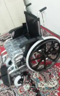 ویلچر دو کاره هم برا حمام هم برا تو خیابان .
