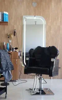 اینه قدی دور نور