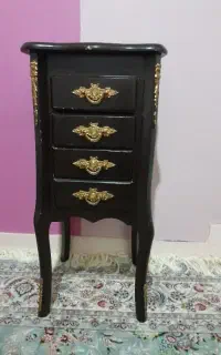 میز تلفن سالم