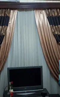 پرده سلطنتی به همراه کتیبه و حریر دورو