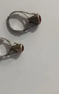 انگشتر قدیمی عکس مشخص ومعلومه از قدیمی بودنش