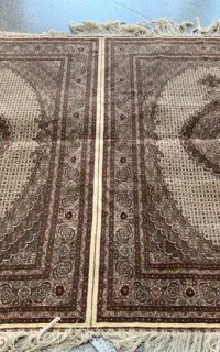 فرش طرح ماهی ، جفت بهم چسبیده