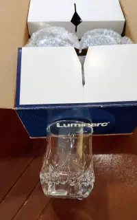 تعدادی ظرف