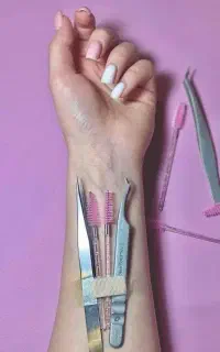 آموزش مژه  وخدمات