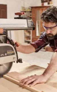 استخدام نجار کلاف مبلمان بومهن