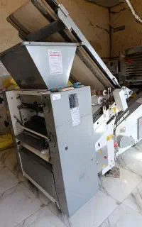 فروش نانوا در شهر سیسخت