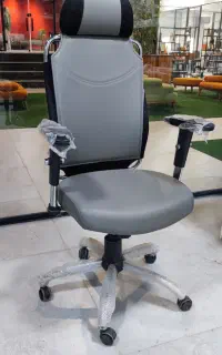 صندلی چرخدار اداری