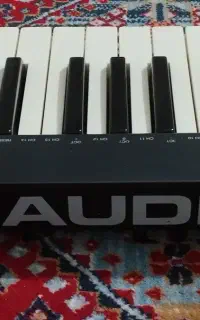 میدی کنترلر KEYSTATION49