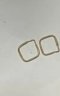 گوشواره هندسی چهار ضلعی