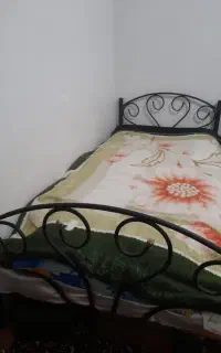 تخت فلزی یکنفره