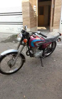 هوندا ۱۲۵ پلاک قدیم سند دار زیر قیمت
