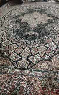 دوعدد فرش شش متری