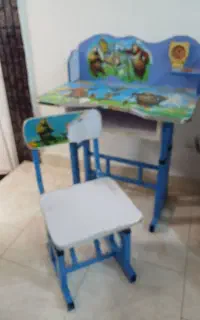 میز تحریر و لبتاپ کامپیوتر جنس آهنی چوبی خیلی محکم
