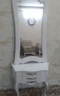 آیینه و میز
