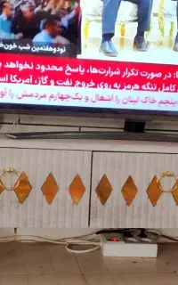 میز تلویزیون طوسی در حد نو