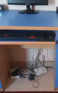 میز کامپیوتر و تحریر