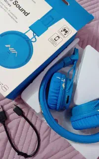 هدفون آبی